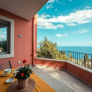 new-modern-and-charming-house.taorminaitalyhotels.com/