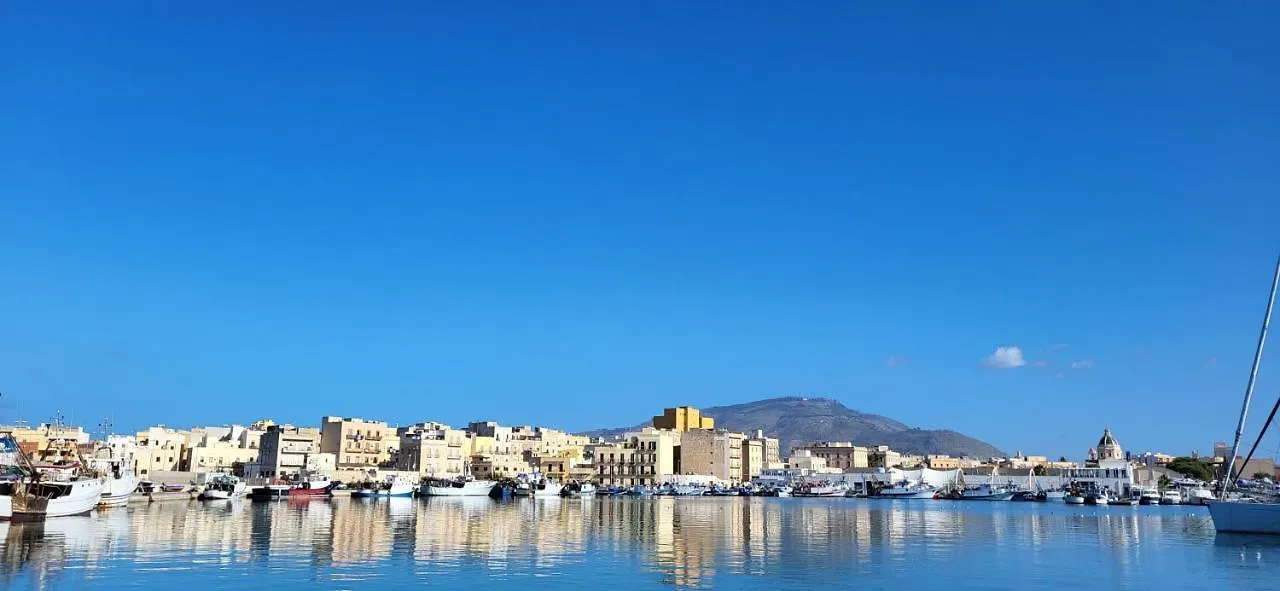 Perlamarina Trapani 0*,